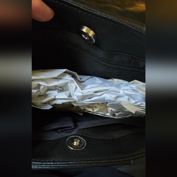 Your Vibe Black lightening bolt CUTE faux leather purse 13"x9" HOST PICK🎈🎉✨️ - Picture 4 of 9